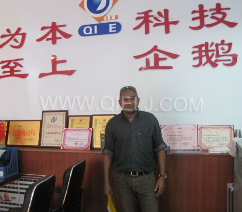 2011年7月25日，外國友人參觀考察我公司！明經(jīng)理等接待并陪同參觀！(圖1)