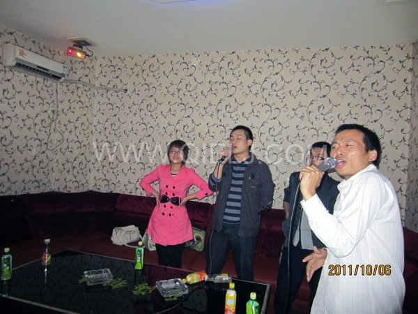2011年10月，鄭州企鵝糧油機(jī)械有限公司--外貿(mào)部，十一國慶節(jié)團(tuán)體活動(dòng)！(圖1)