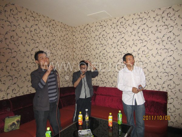 2011年10月，鄭州企鵝糧油機(jī)械有限公司--外貿(mào)部，十一國慶節(jié)團(tuán)體活動(dòng)！(圖6)